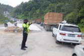 Hati-hati! Jalur Riau-Sumbar Masih Buka Tutup karena Pengecoran Jalan
