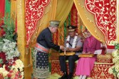 Tepuk Tepung Tawar Warnai Penyambutan Kapolda Riau Irjen Pol Arman Achdiat