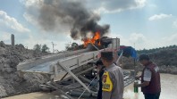 Polres Kuansing Musnahkan 22 Rakit PETI di Kuantan Mudik dan Singingi