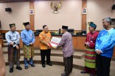 Pengabdian Berbuah Umrah, Guru Teladan dan Kepala Desa Apresiasi Program CSR BRK Syariah