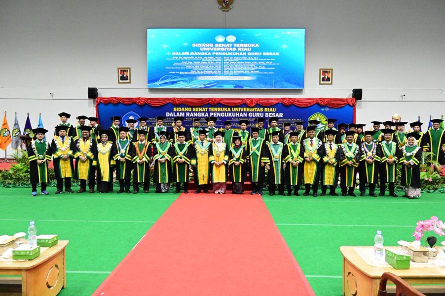 Unri Kukuhkan Delapan Profesor Baru, Perkuat Keilmuan Pangan, Kesehatan hingga Teknologi Masa Depan