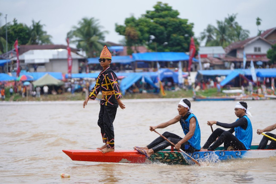 Pacu Jalur 2024 di Kuansing Resmi Dibuka, Acara Meriah dengan 225 Jalur dan Dukungan Rp 575 Juta