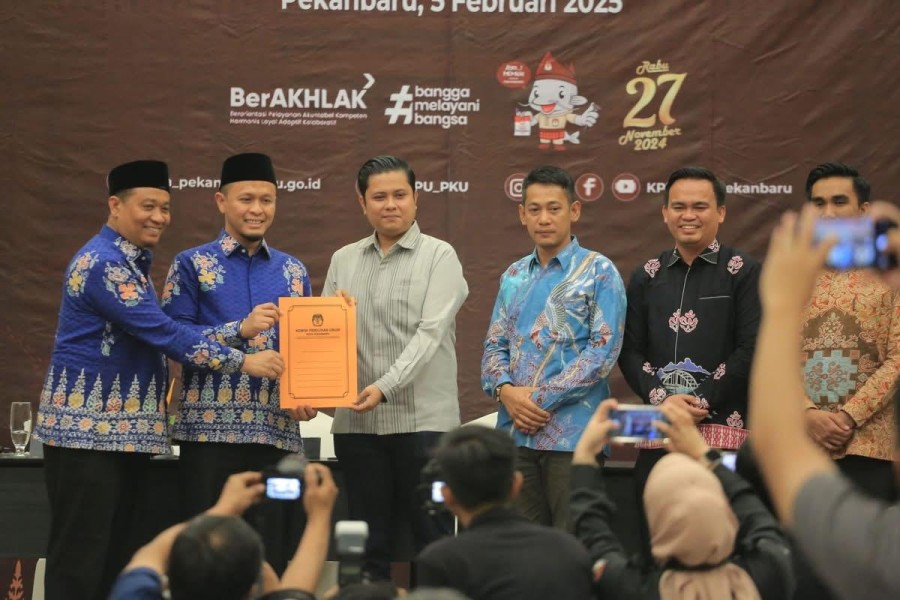 Wakil Ketua DPRD Pekanbaru Tengku Azwendi Hadiri Rapat Pleno Penetapan Paslon Terpilih 2024