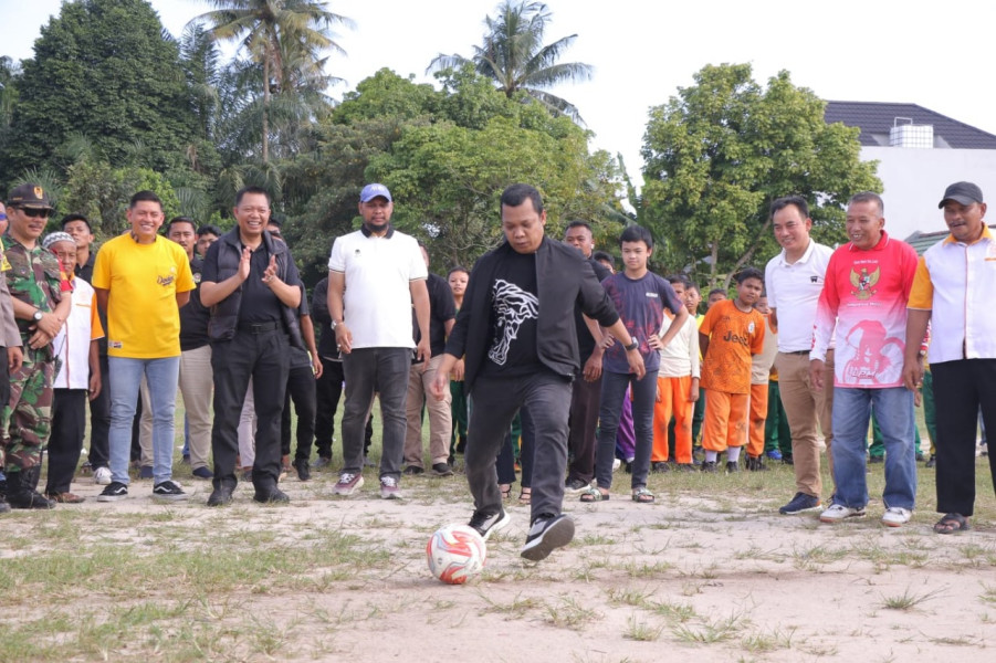 Kadispora Dampingi Pj Walikota Buka Turnamen Sepak Bola Kulim Cup, Pemain dan Wasit Diminta Jaga Sportivitas
