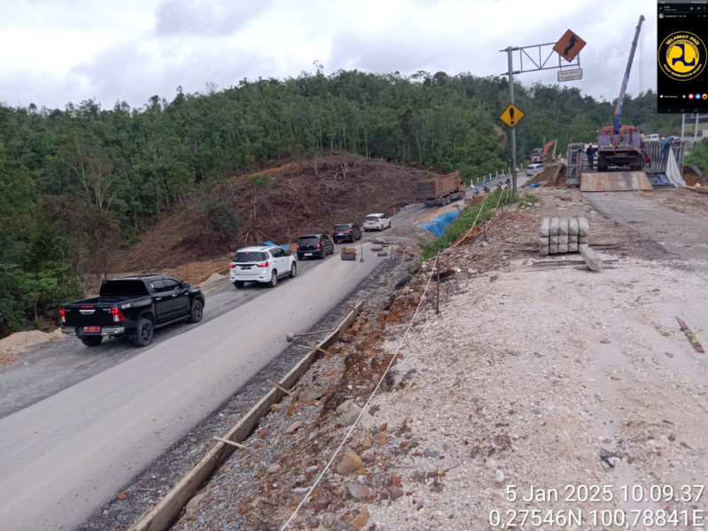 Kabar Gembira, Jalan Lintas Riau-Sumbar Kilometer 106-107 Tanjung Alai Sudah Bisa Dilalui Dua Jalur