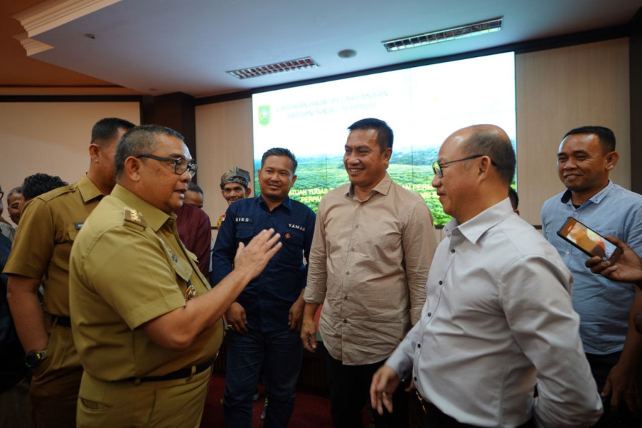 Konflik PT SIR Selesai, Heri Menangis Tersedu: Gubernur Riau Luar Biasa