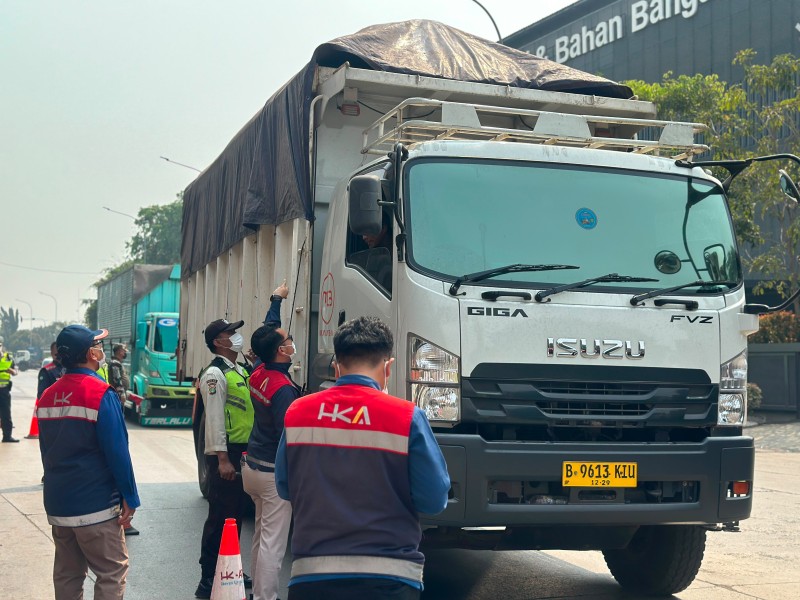 Hutama Karya Tindak 505 Truk ODOL di Jalan Tol, 342 Ribu Kendaraan Terdeteksi Langgar Muatan