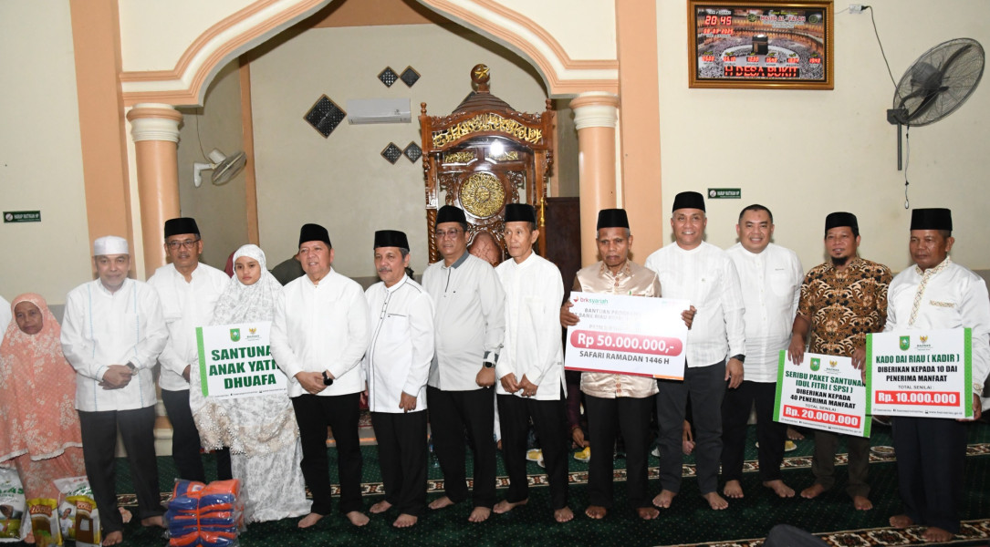 Malam ke-9 Ramadan, BRK Salurkan Program CSR untuk Masjid Al Falah Kuansing