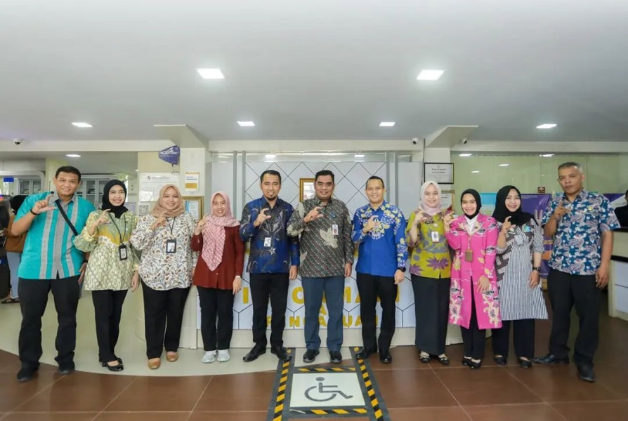 Penilaian Layanan Publik, Kepala DPMPTSP Pekanbaru Terima Kunjungan Ombudsman Riau di MPP