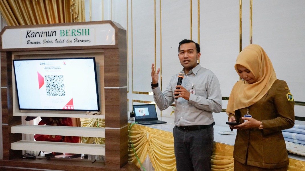 Bayar Retribusi Sampah Kini Bisa Pakai QRIS BRK Syariah, Pemkab Karimun Wujudkan Transaksi Digital yang Mudah dan Praktis