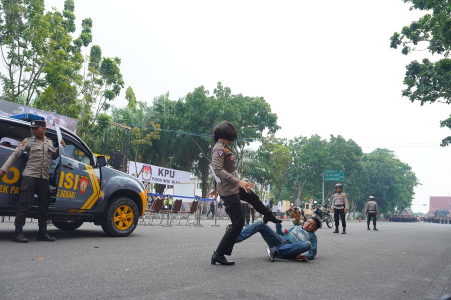 Gubernur Riau Syamsuar Apresiasi Persiapan Polda Riau dalam Pengamanan Pemilu