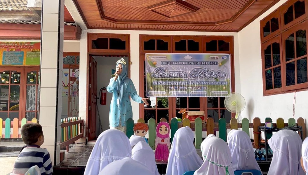 Mahasiswa KKN UNRI Kenalkan Cerita Rakyat Putri Kaca Mayang kepada Anak TK, Tanamkan Cinta Budaya Melayu Sejak Dini