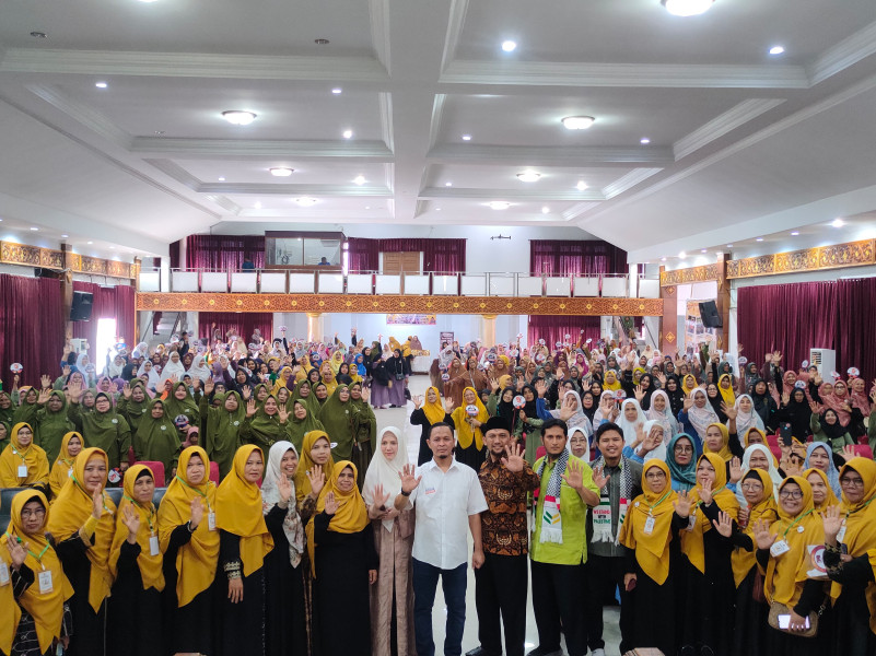 Rayakan Milad ke-5 Forsilista, Agung Nugroho-Markarius Ajak Ibu-Ibu Majelis Taklim Bangun Pekanbaru Bersama