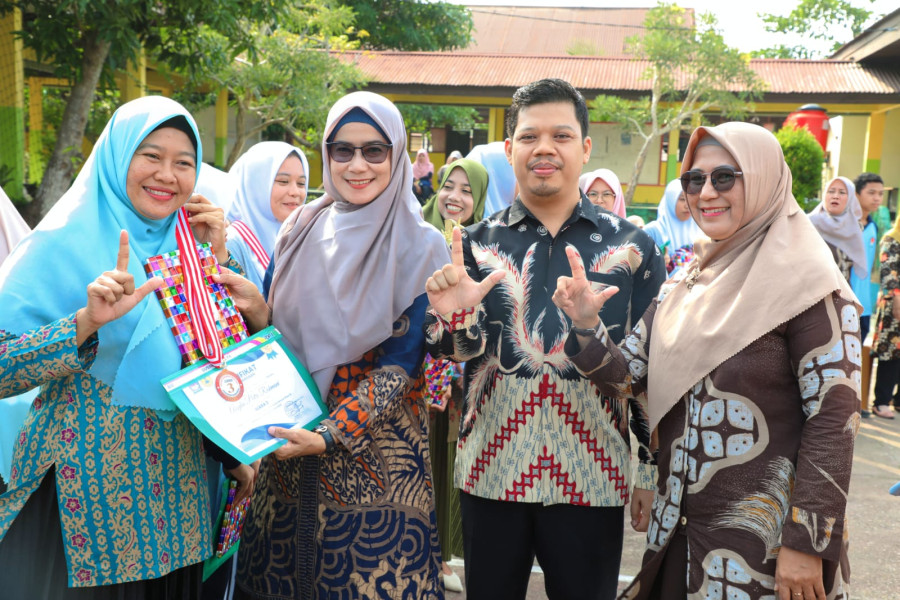 Semarak Memeriahkan Kemerdekaan RI, SMKN 1 Rengat dan Perpustakaan Lentera Wiyata Adakan Berbagai Lomba