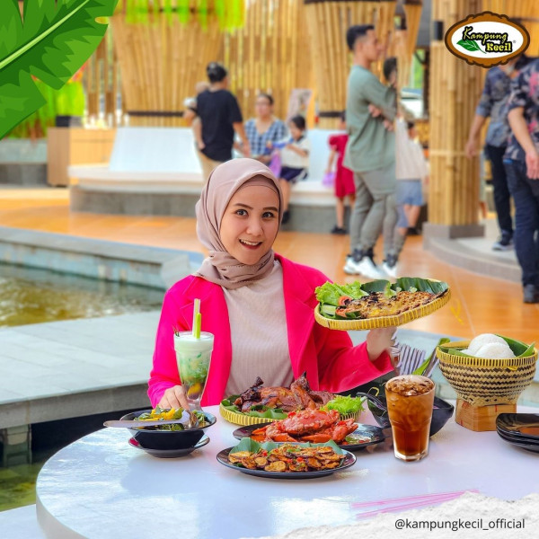 Wisata Kuliner di Pekanbaru, Menu Khas Sunda dan Nuansa Bali: Kenikmatan Makan Malam di Kampung Kecil
