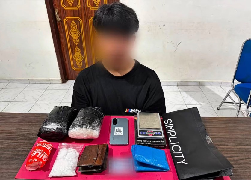 Kurir Sembunyikan Sabu 2,2 Kg di Selangkangan, Polda Riau dan Avsec Bandara SSK II Gagalkan Penyelundupan