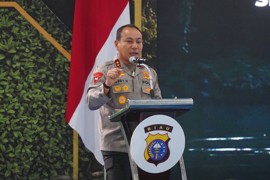 Kapolda Riau Berganti, Irjen Arman Achdiat Gantikan Herry Heryawan Jadi Kabaharkam Polri