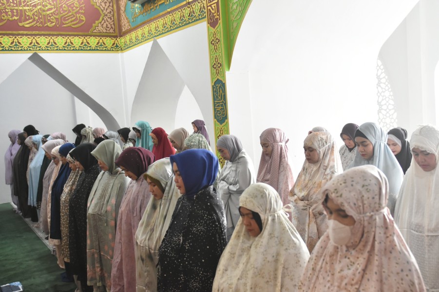 Perkuat Keseimbangan Spiritual dan Profesionalisme, BRK Syariah Gelar Tarbiyah Ruhiyah