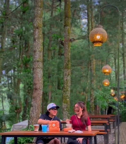 Kopi Daong Pancawati, Wisata Kuliner dan Keluarga di Tengah Hutan Pinus Bogor