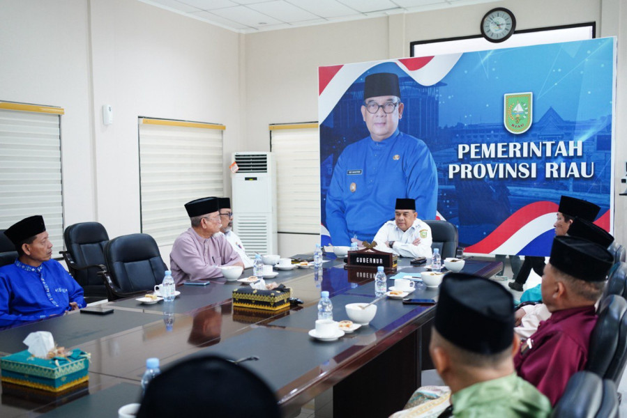 LAM Riau Riau Temui Gubri Edy Natar Nasution, Beri Dukungan Selesaikan Konflik PT SIR