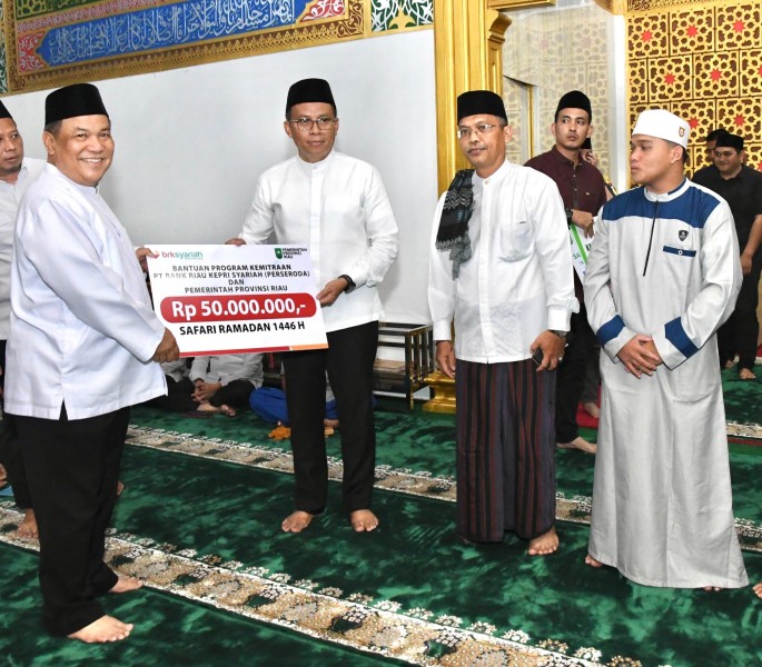 Safari Ramadan di Masjid Nurul Hikmah, Wagubri SF Hariyanto : Semoga BRK Syariah Murah Rezekinya