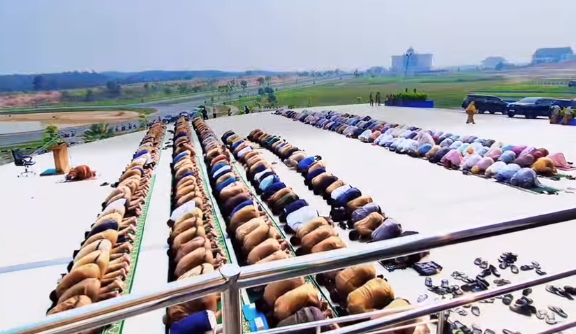 Kabut Asap Paksa Sekolah Pekanbaru Kembali Daring, 21 Puskesmas Siaga, Pemko Gelar Salat Istisqa