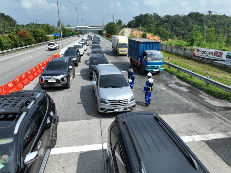 Lonjakan Hingga 77 Persen, Arus Balik Nataru Padati Jalan Tol Trans Sumatera