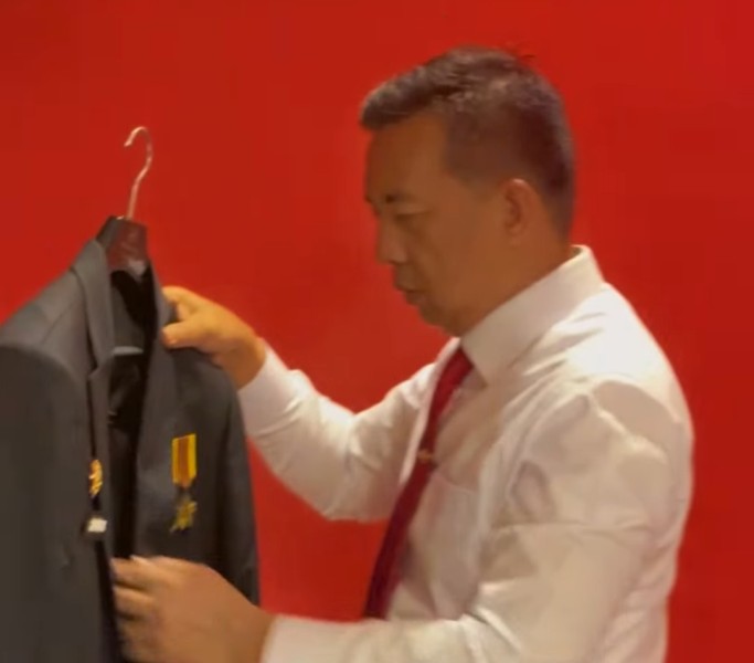 Bupati Inhu Lantik Zulfahmi Adrian sebagai Sekda, Momen Haru Warnai Malam Pelantikan