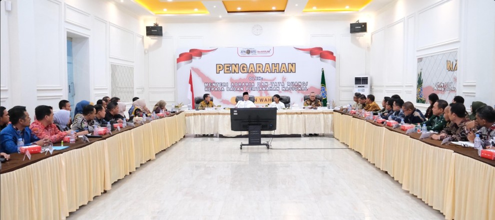 Bersama Menteri Nusron Kunjungi Sulawesi Tenggara, Wakil Ketua Komisi II DPR RI: Bahu-membahu Tuntaskan Masalah Pertanahan