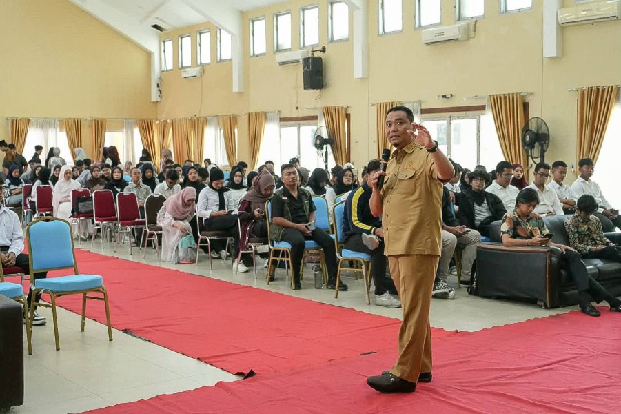 Pemko Pekanbaru Edukasi Pengelolaan Sampah di Universitas Riau