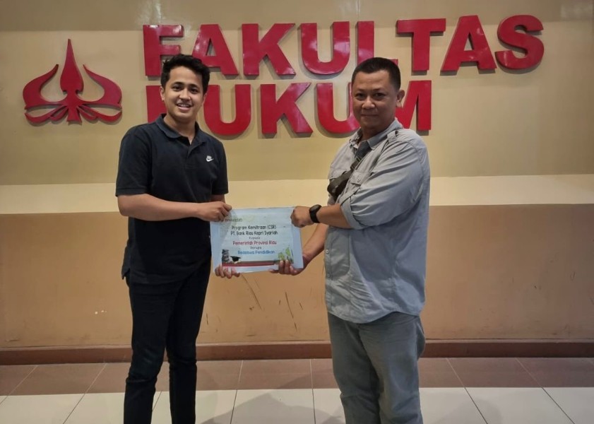 Wujud Peduli Pendidikan, BRK Syariah Salurkan Beasiswa hingga Jenjang Pascasarjana Melalui Program CSR