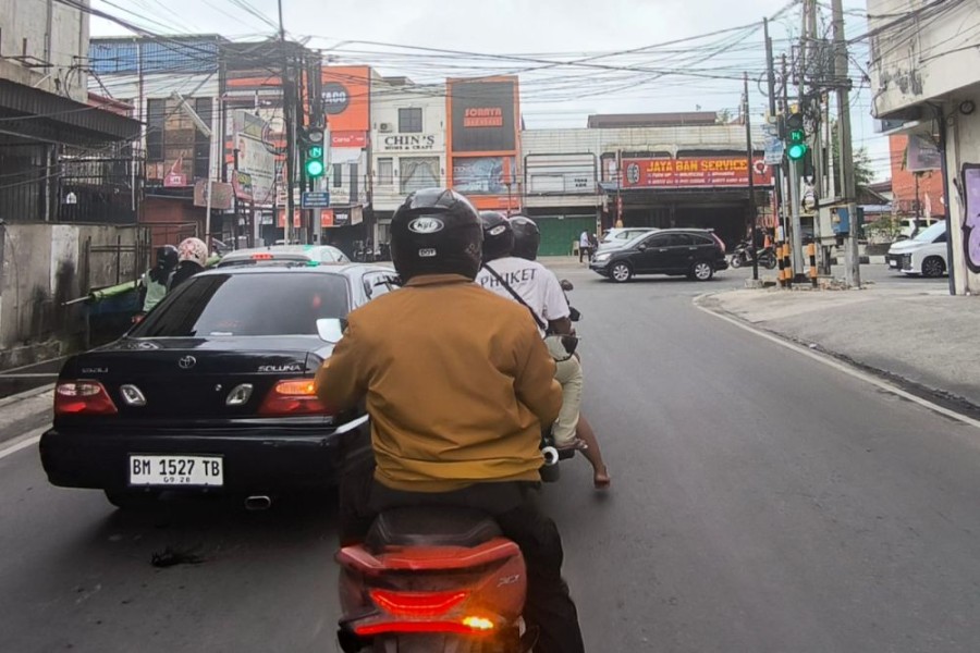 Lampu Merah Simpang Jalan Nangka – Jl Paus Resmi Beroperasi, Macet Mulai Terurai ?