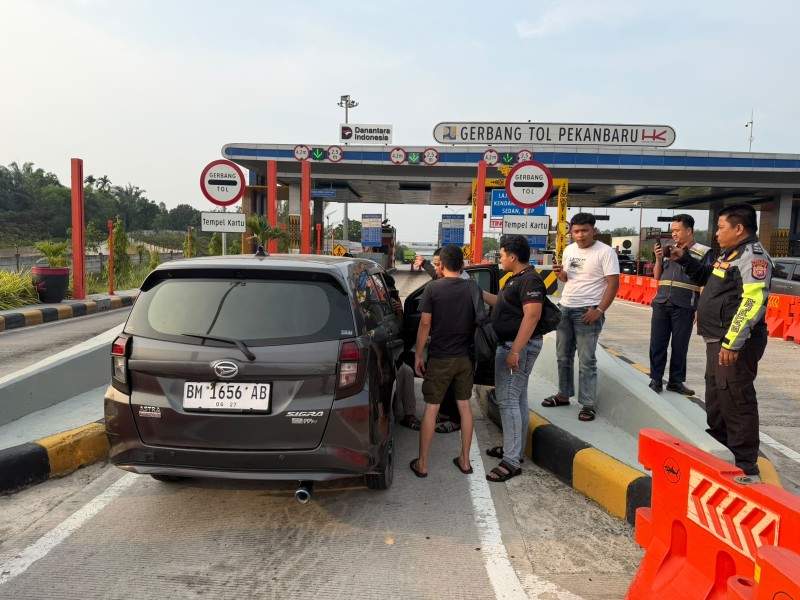 Upaya Penarikan Mobil Berujung Keributan, PJR Polda Riau Amankan Pengemudi