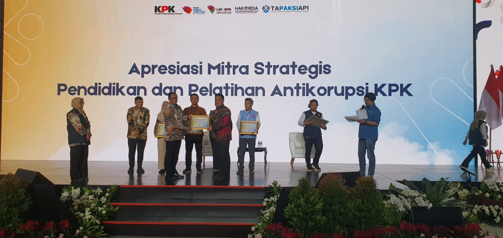 Hadiri Hakordia 2023, Inspektur Daerah Riau Terima Penghargaan Dari KPK