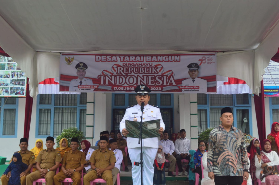 Upacara Bendera Peringata  HUT RI ke 78 di Kantor Desa Tarai Bangun Berjalan Sukses