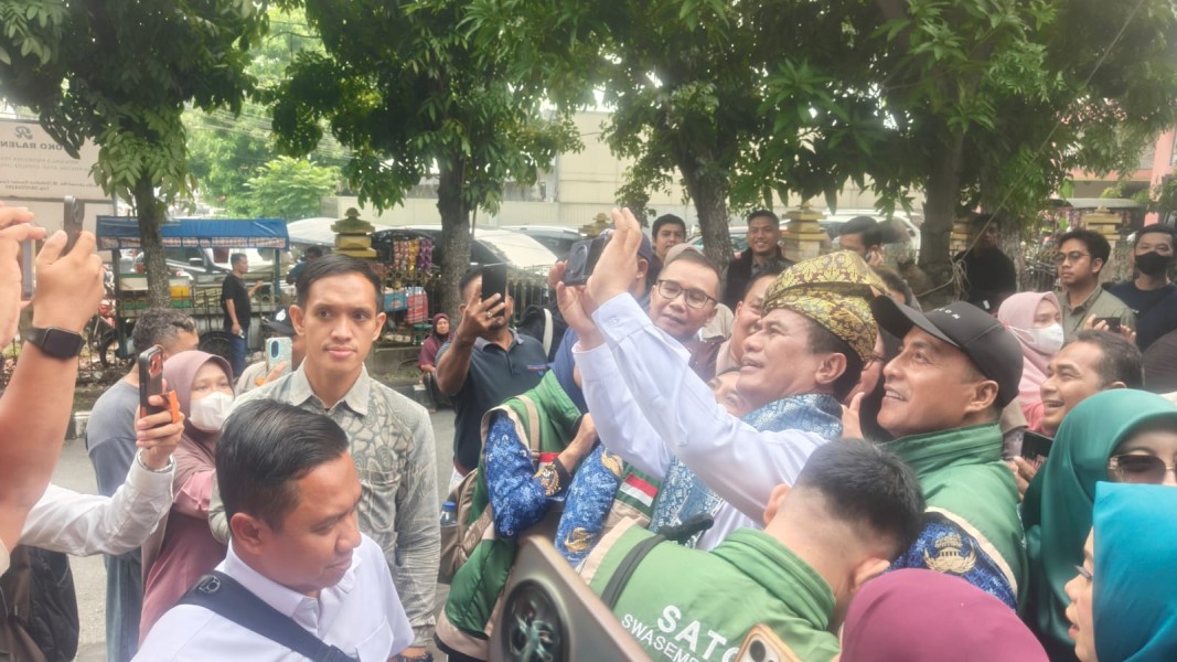 Di Depan Warga, Mentan Amran Tiba-tiba Tanya Harga Sawit Riau: Benar Rp3.200?