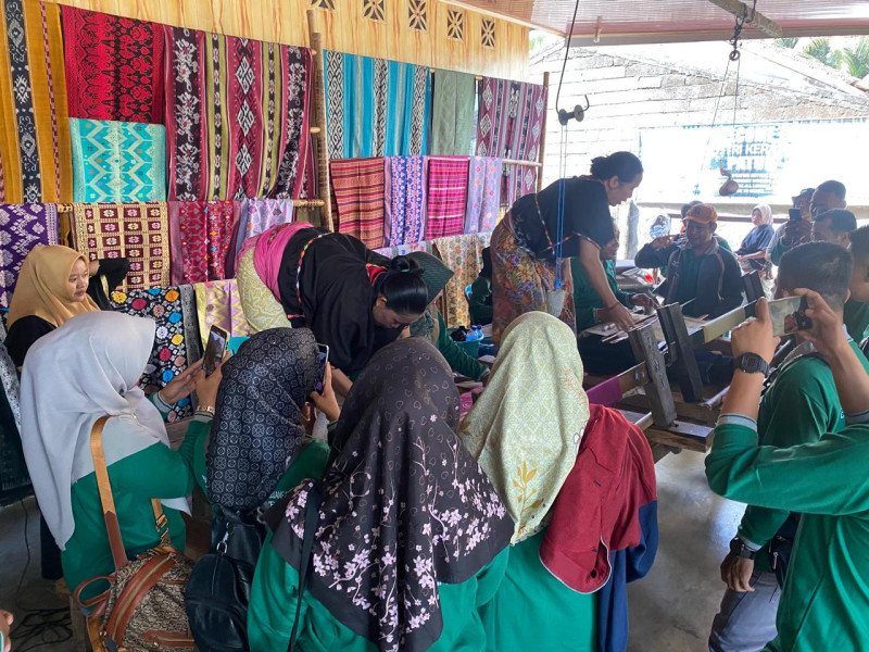 Tingkatkan Kompetensi, Puluhan Aparatur Desa di Kampar Ikuti Bimtek dan Studi Banding