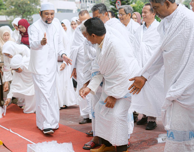Haru dan Penuh Syukur, Zaimar Wujudkan Impian Haji Setelah 10 Tahun Menunggu