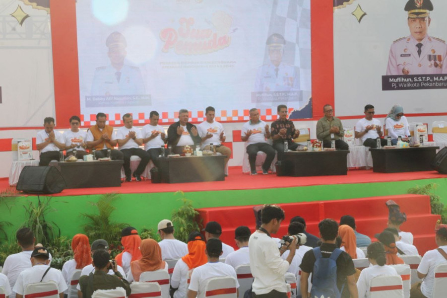 Kepala Dispora Kota Pekanbaru Apresiasi Kemeriahan Konser Sua Pemuda di Rangkaian Raker Komwil I Apeksi