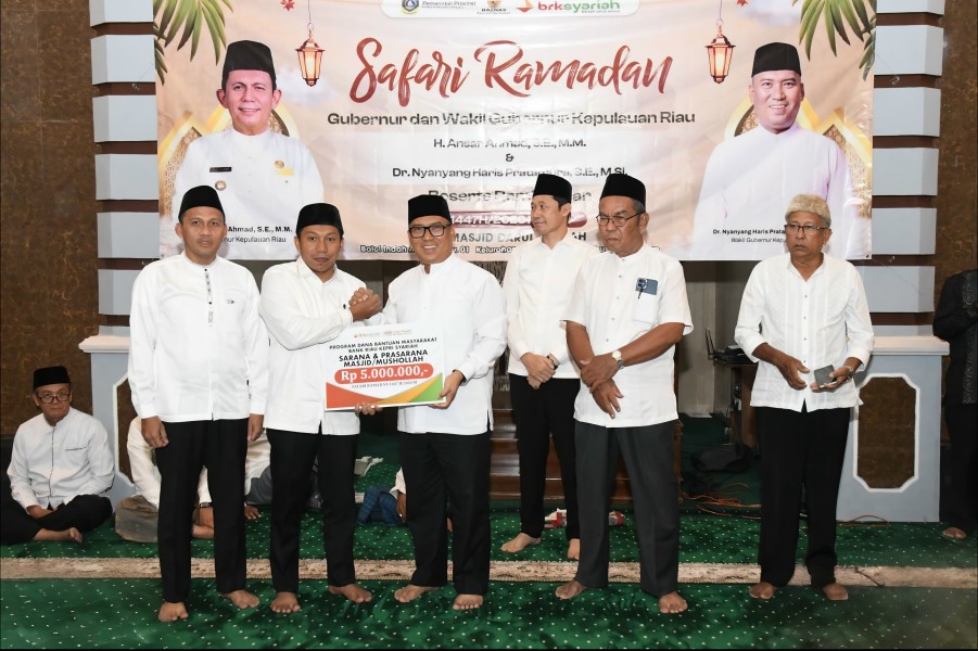Di Balik Ramainya Ramadan, Masjid Darul Hikmah Batam Terima Harapan Baru dari Program Dabamas BRK Syariah