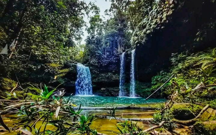 Rekomendasi Tempat Healing Terpopuler di Riau, Menikmati Keindahan Air Terjun Kembar Denalo yang Menakjubkan, Lepas dari Hiruk-pikuk Perkotaan