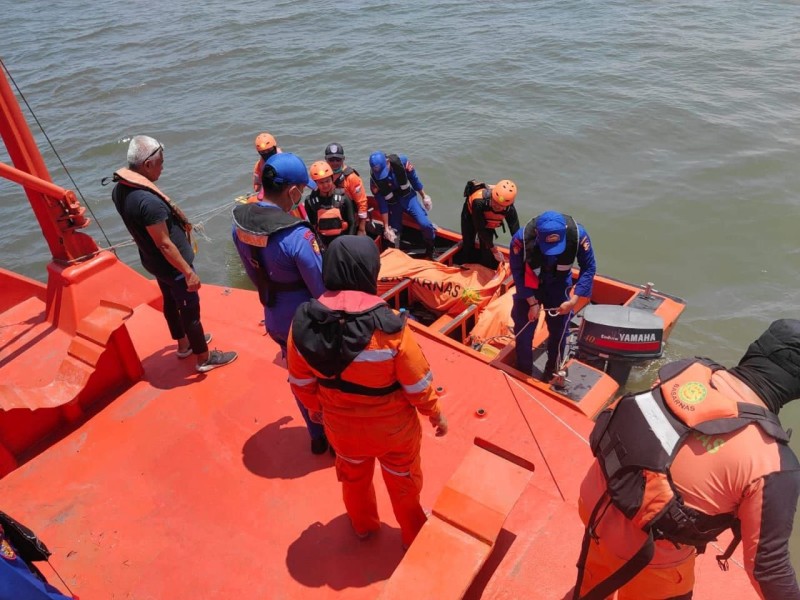 Dua Korban Kecelakaan Kapal Pekerja Migran Ditemukan Meninggal Dunia di Perairan Rupat