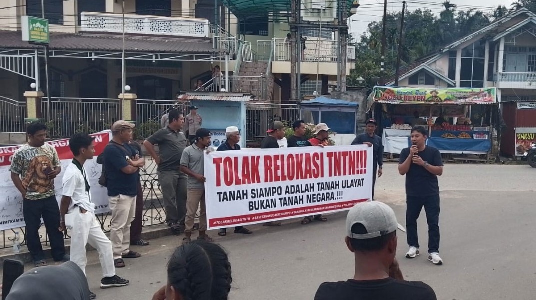 Tolak Relokasi Warga TNTN ke Cerenti Kuansing, Pemprov Riau Siapkan Mediasi dan Evaluasi Tanah Ulayat