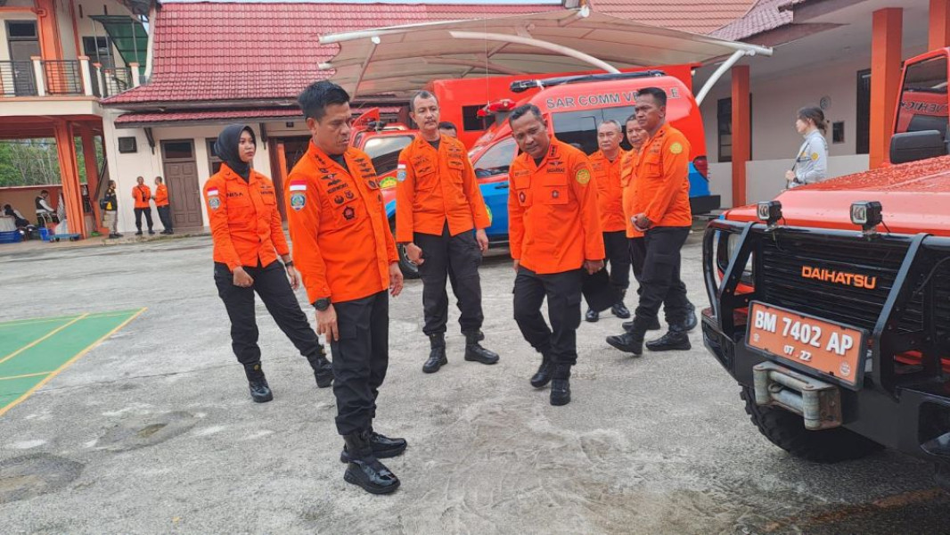 Berkunjung Ke Riau, Kabasarnas Cek Peralatan Kantor Basarnas Pekanbaru