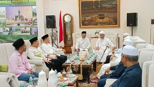 Ayat Cahyadi Ajak Agung - Markarius Temui Pemilik Pondok Pesantren Terkenal di Riau, Siapa Sebenarnya Sosok  Tuan Guru Ismail Royan