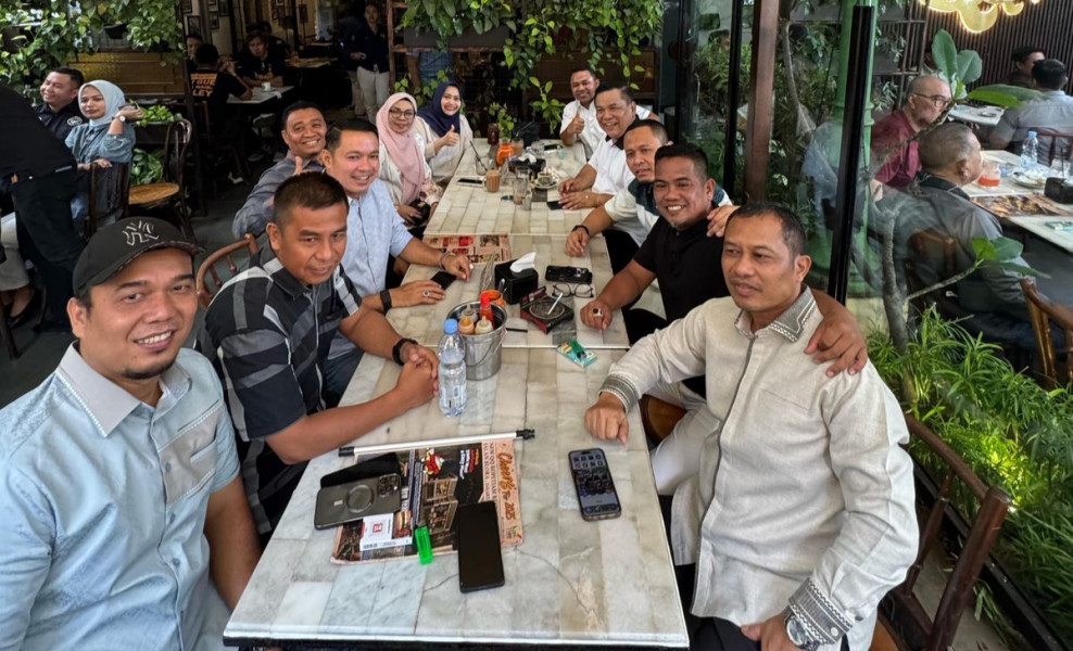 Momen Langka, Kepala Daerah Terpilih Riau Makan Bersama dan Foto Bareng Sela Pemeriksaan Kesehatan di Kemendagri