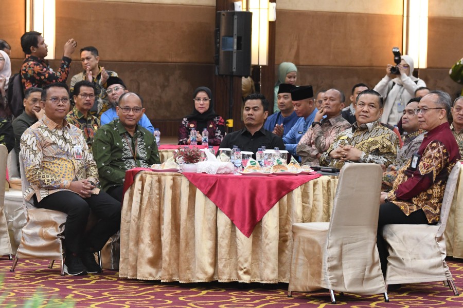 Plt Gubri Dorong Perusahaan di Riau Gunakan BRK Syariah