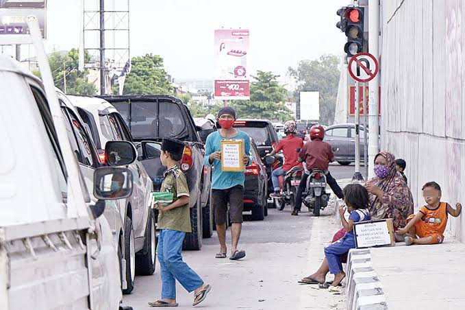 Manis Bak Gula, Pekanbaru Jadi Sarang Bagi Pengemis