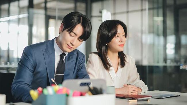 5 Drakor Office Romance yang Relate dengan Kehidupan Pekerja Kantoran