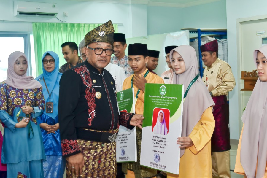 Bersama Walikota, BRK Syariah Luncurkan Digitalisasi Keuangan di MAN Tanjungpinang